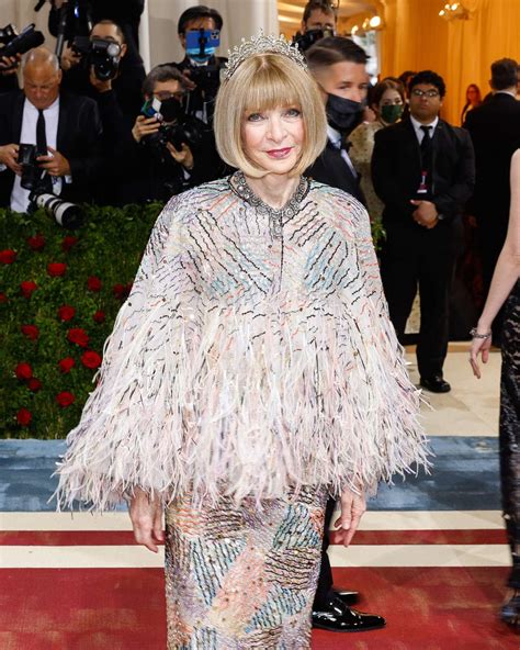 anna wintour met gala looks